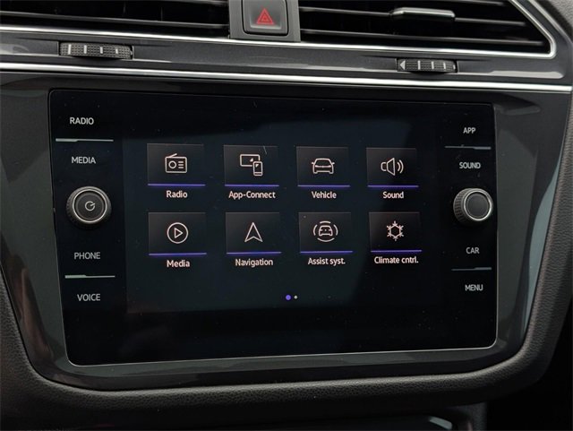 Used 2023 Volkswagen Tiguan SE R-Line image 14