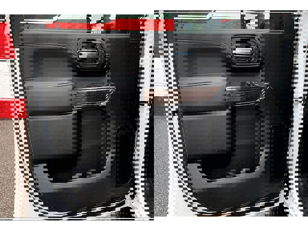 Used 2023 GMC Sierra 2500 SLE w/ SLE Value Package; image 18