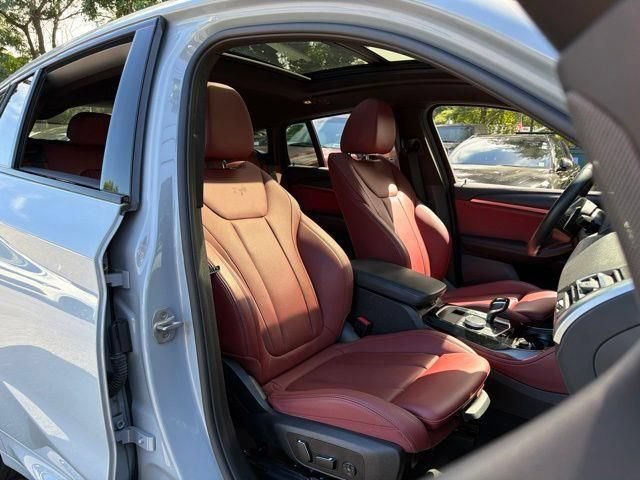 Used 2024 BMW X4 xDrive30i w/ M Sport Package AWD/4WD image 13