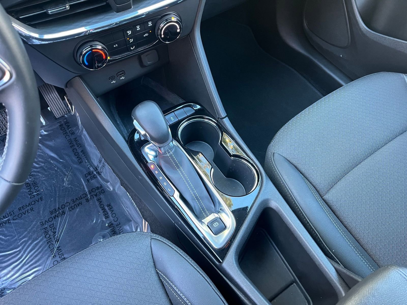 Used 2025 Buick Encore GX Preferred image 37