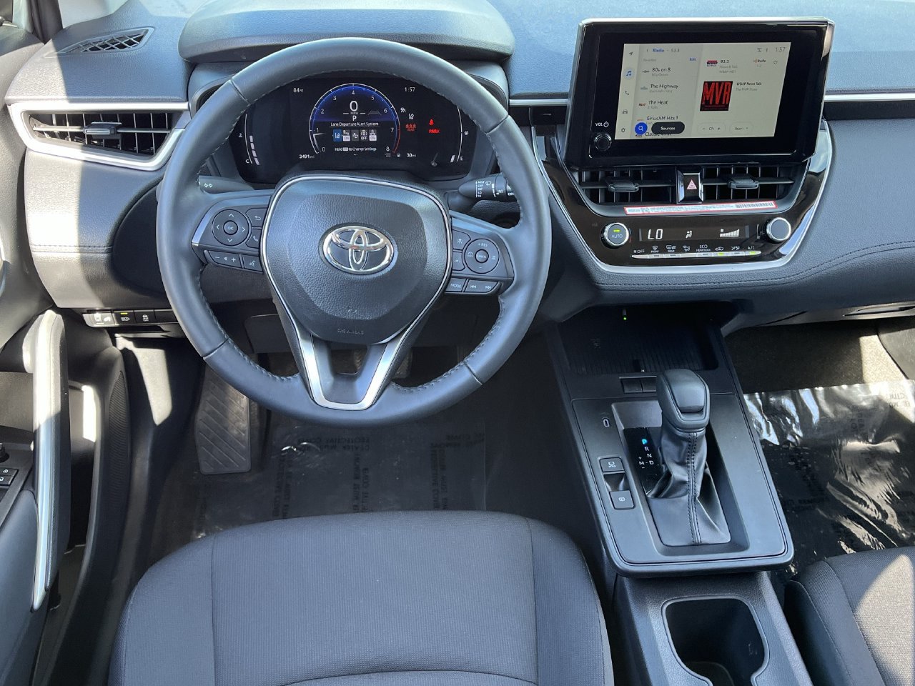 Used 2026 Toyota Corolla Cross LE FWD image 10