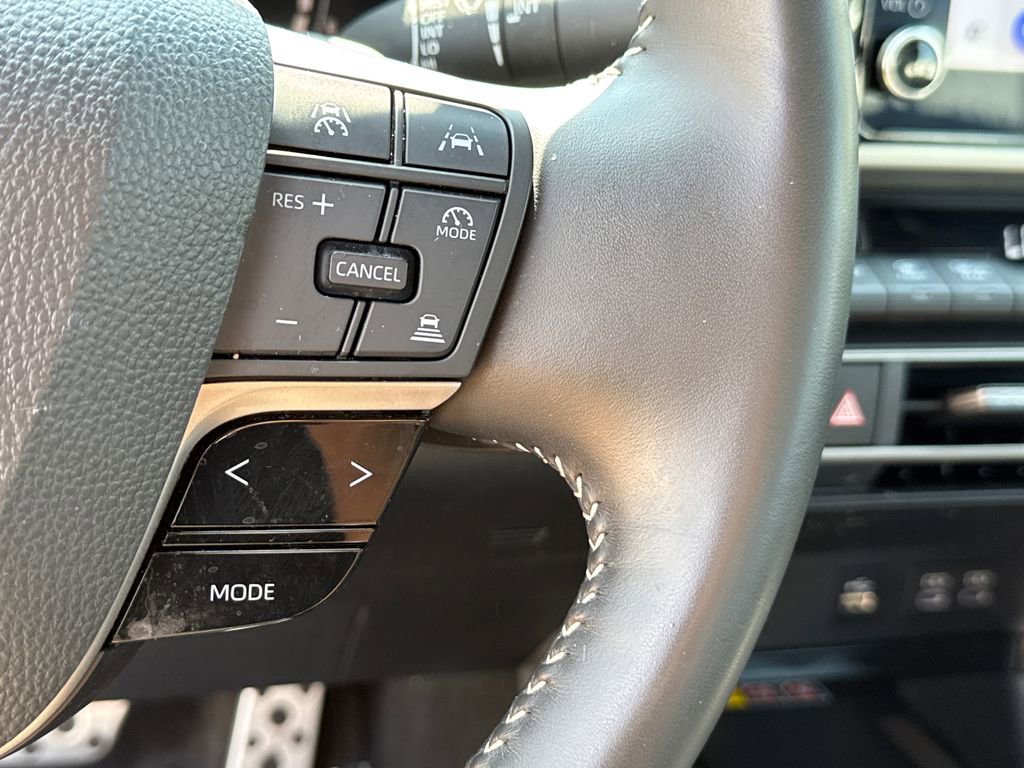 Used 2025 Toyota Camry SE image 25