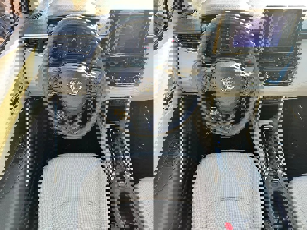 Certified 2023 Toyota Corolla Cross L image 14