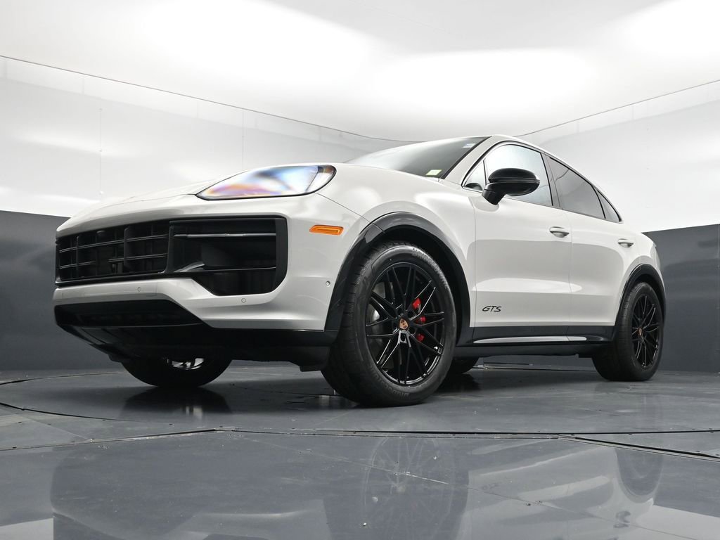 New 2026 Porsche Cayenne GTS image 20