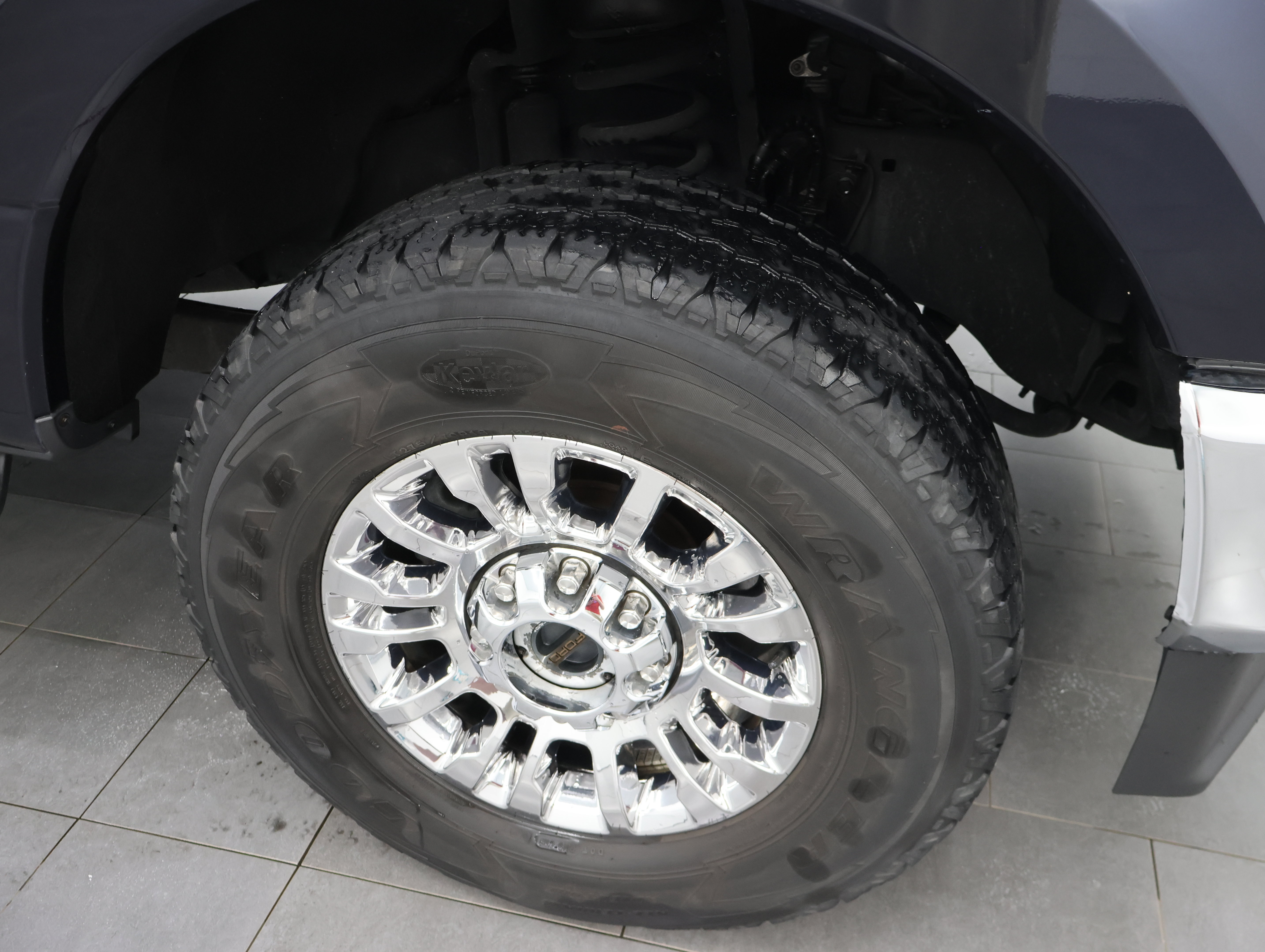 Used 2021 Ford F250 XLT w/ XLT Premium Package AWD/4WD image 3