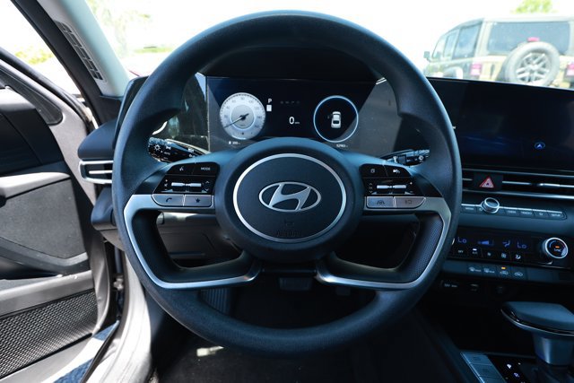 Used 2024 Hyundai Elantra SEL FWD image 8