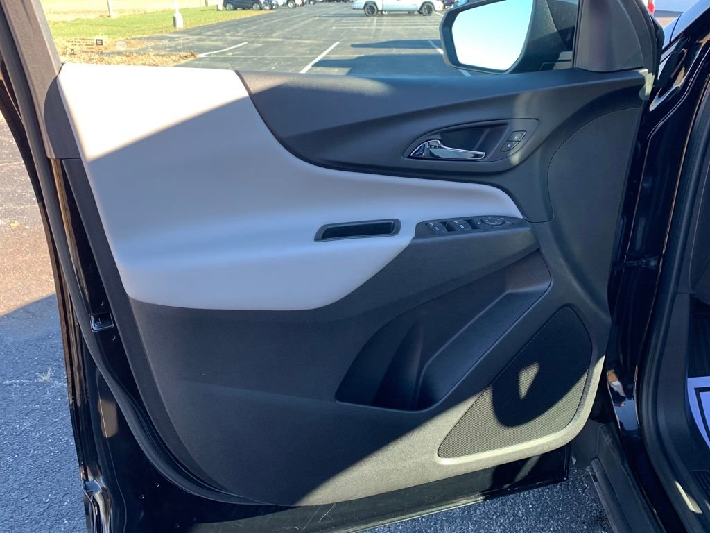 Used 2024 Chevrolet Equinox LS w/ LS Convenience Package image 21