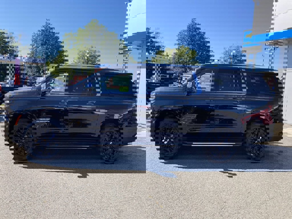 New 2025 Chevrolet Suburban Premier image 4