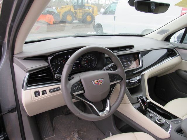 Used 2024 Cadillac XT6 Premium Luxury w/ Technology Package image 13
