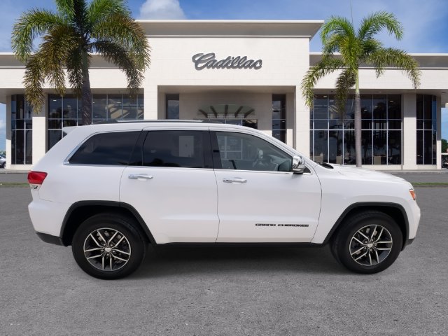 Used 2018 Jeep Grand Cherokee Limited w/ Trailer Tow Group IV AWD/4WD image 16