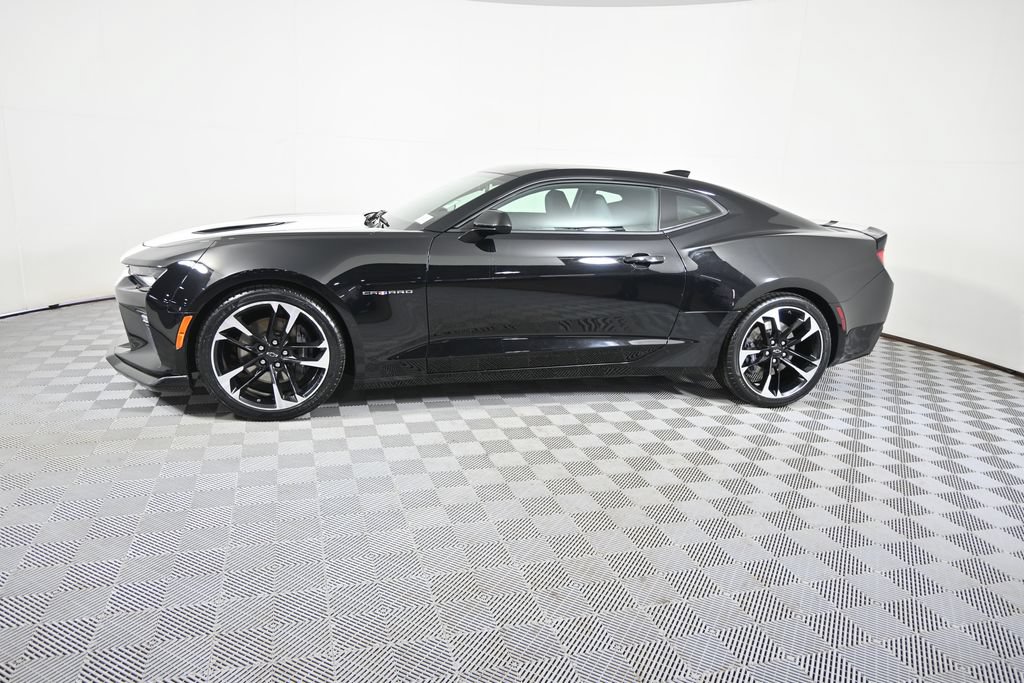 Used 2018 Chevrolet Camaro SS RWD image 2