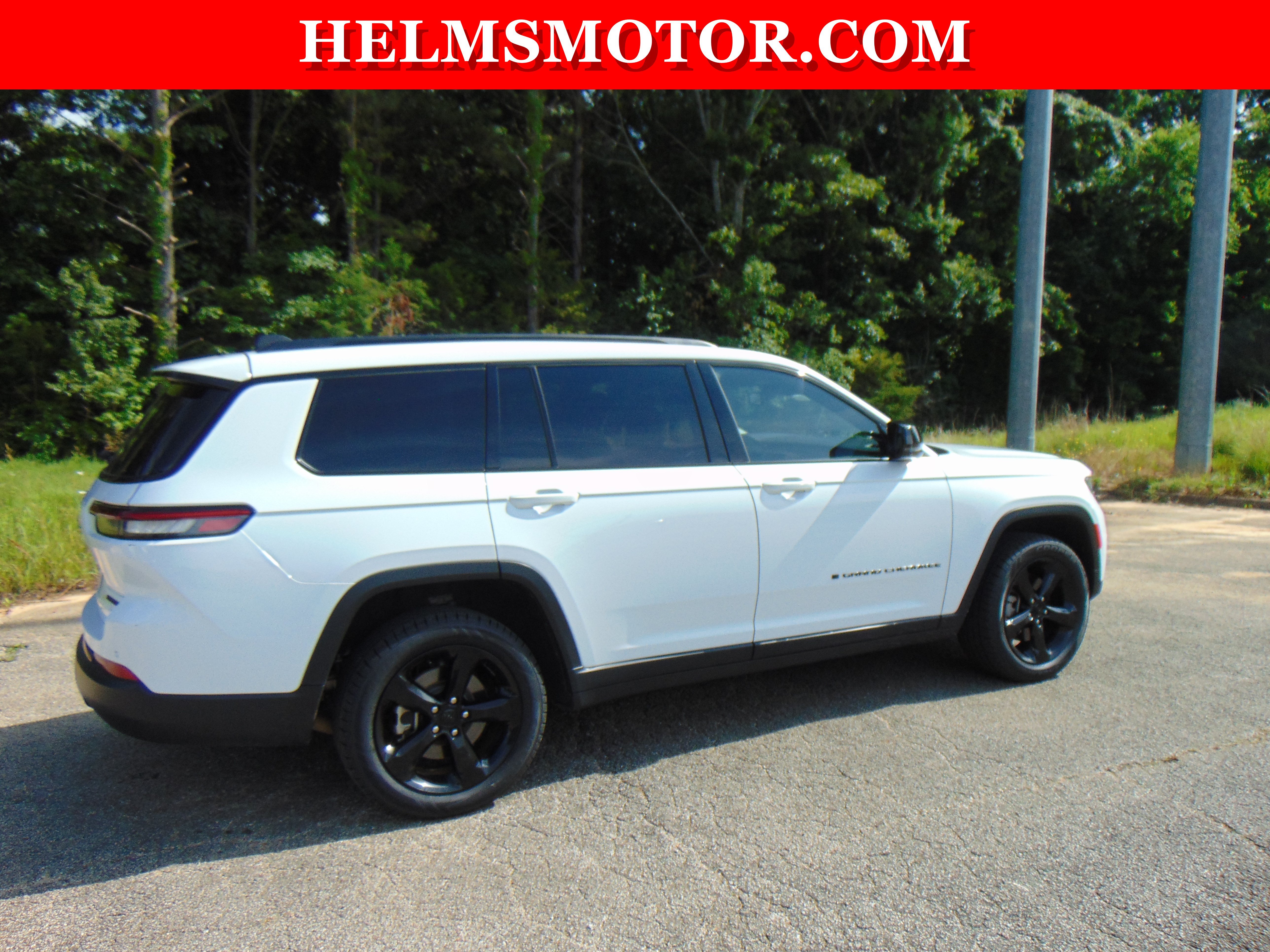 Used 2024 Jeep Grand Cherokee L Limited w/ Black Appearance Package AWD/4WD image 13