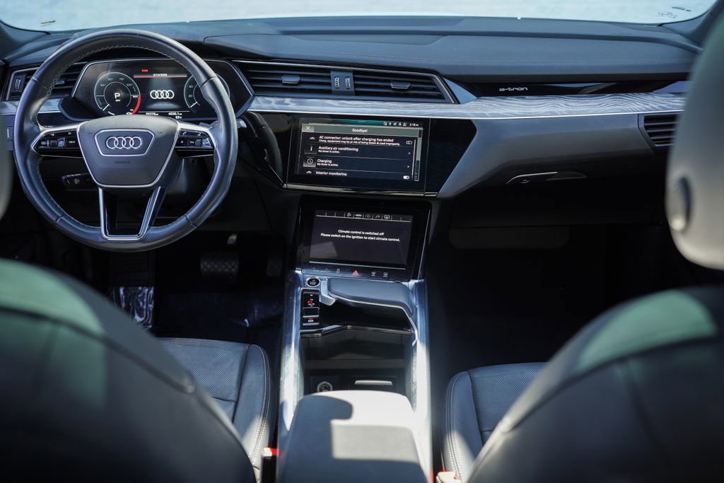 Used 2023 Audi e-tron Premium Plus AWD/4WD image 21