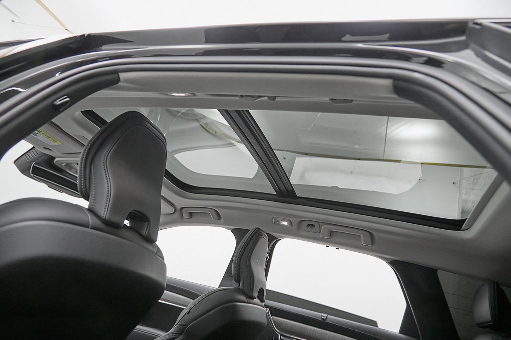 Certified 2024 Volvo V90 B6 Cross Country Ultimate image 27