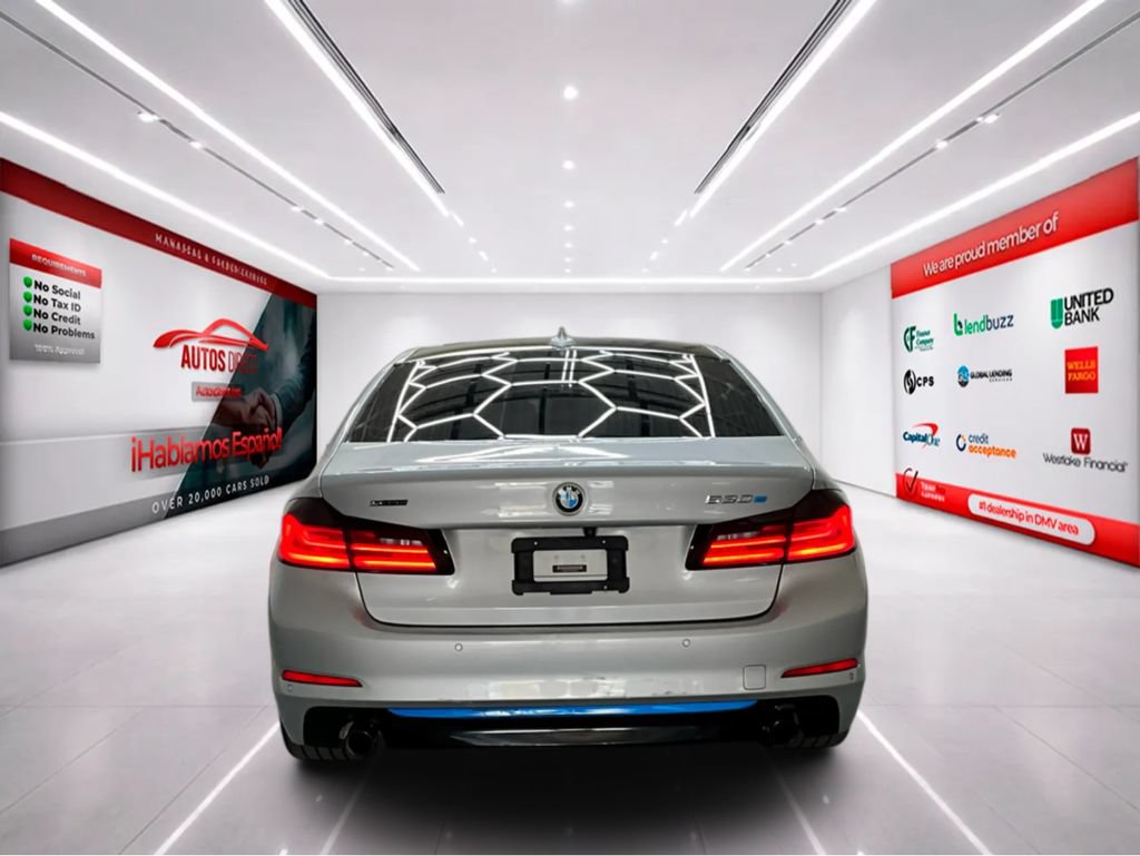 Used 2018 BMW 530e xDrive w/ Premium Package 2 AWD/4WD image 6