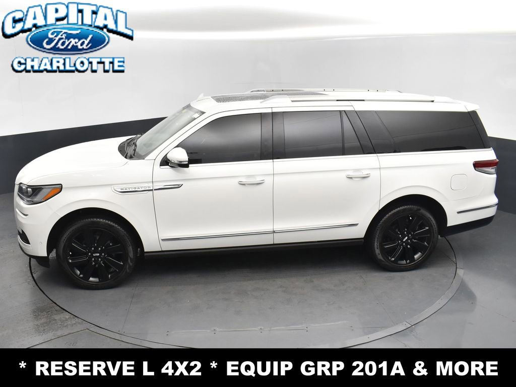 Used 2023 Lincoln Navigator L Reserve image 29