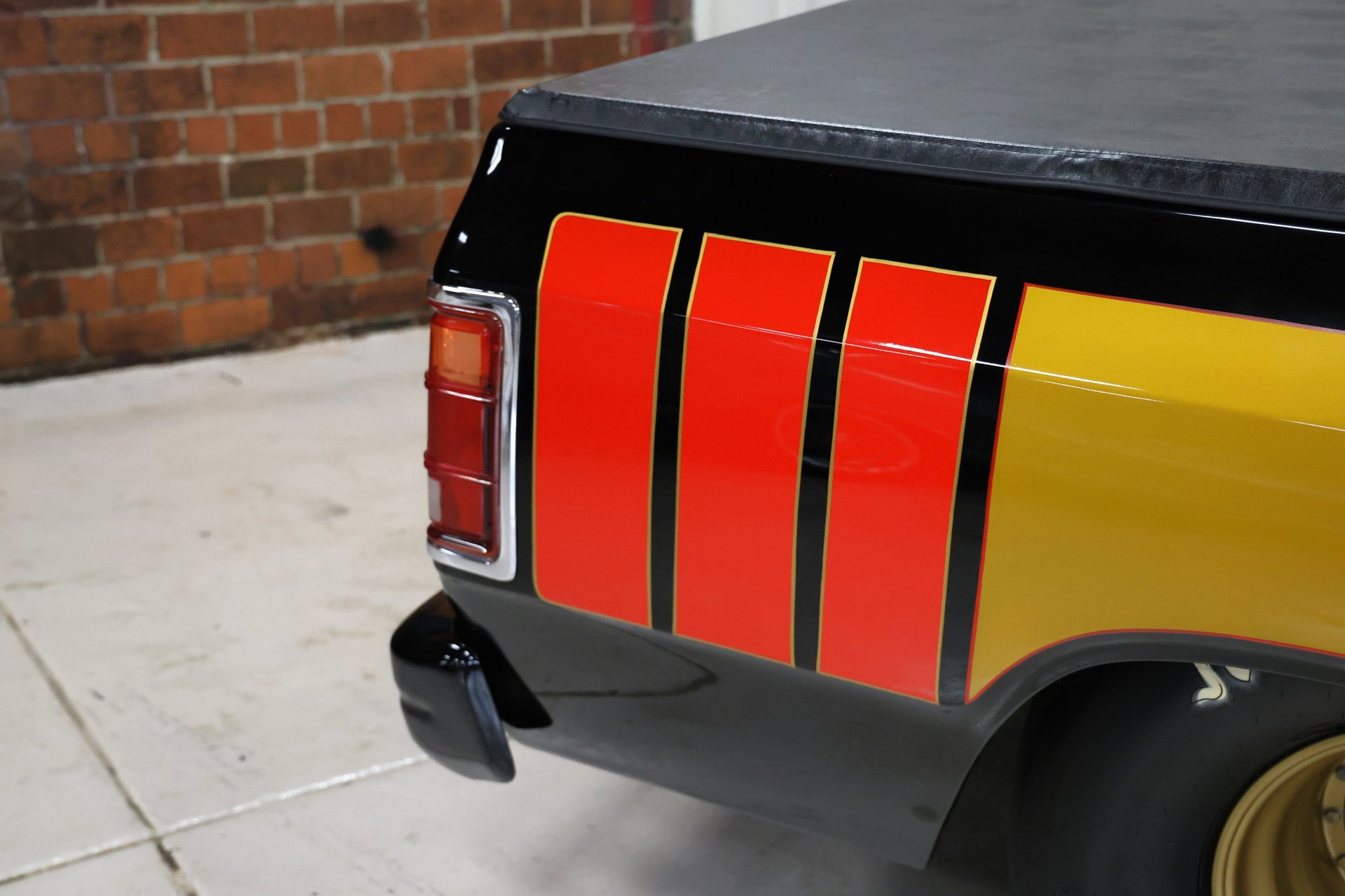 Used 1992 Dodge D/W Truck 150 image 30