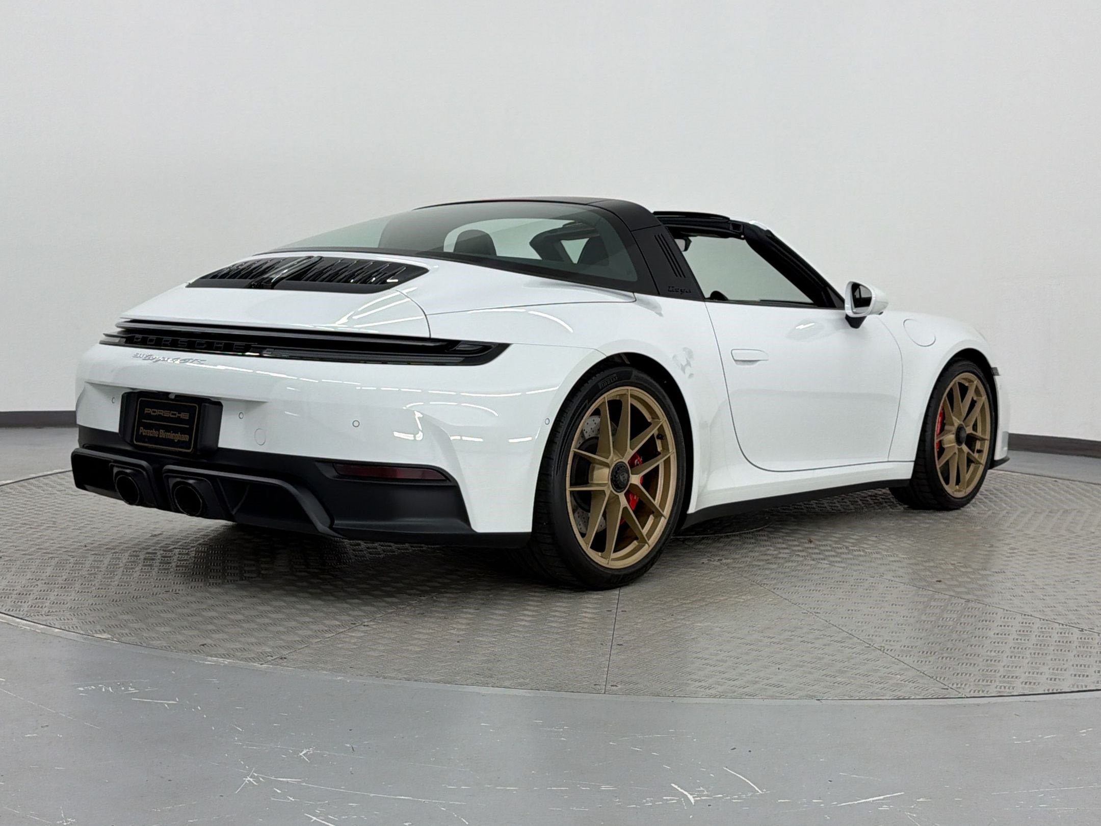 Certified 2026 Porsche 911 Targa 4 GTS AWD/4WD image 9