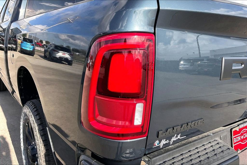 New 2026 RAM 2500 Laramie AWD/4WD image 12