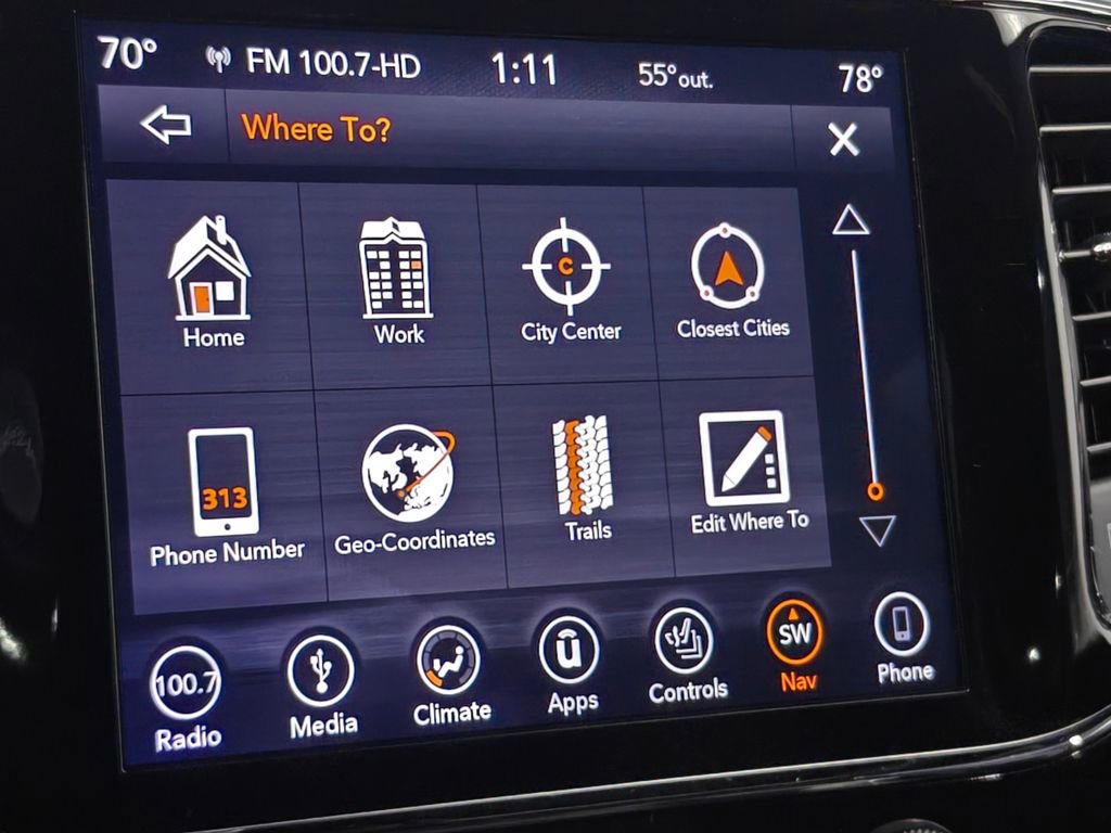 Used 2019 Jeep Grand Cherokee Altitude AWD/4WD image 33