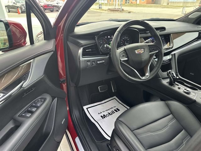 Certified 2025 Cadillac XT6 Sport w/ Platinum Package image 15