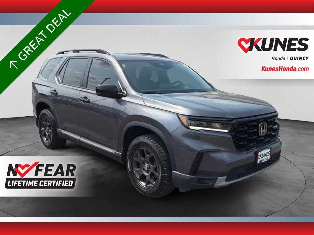 Used 2023 Honda Pilot TrailSport image 1