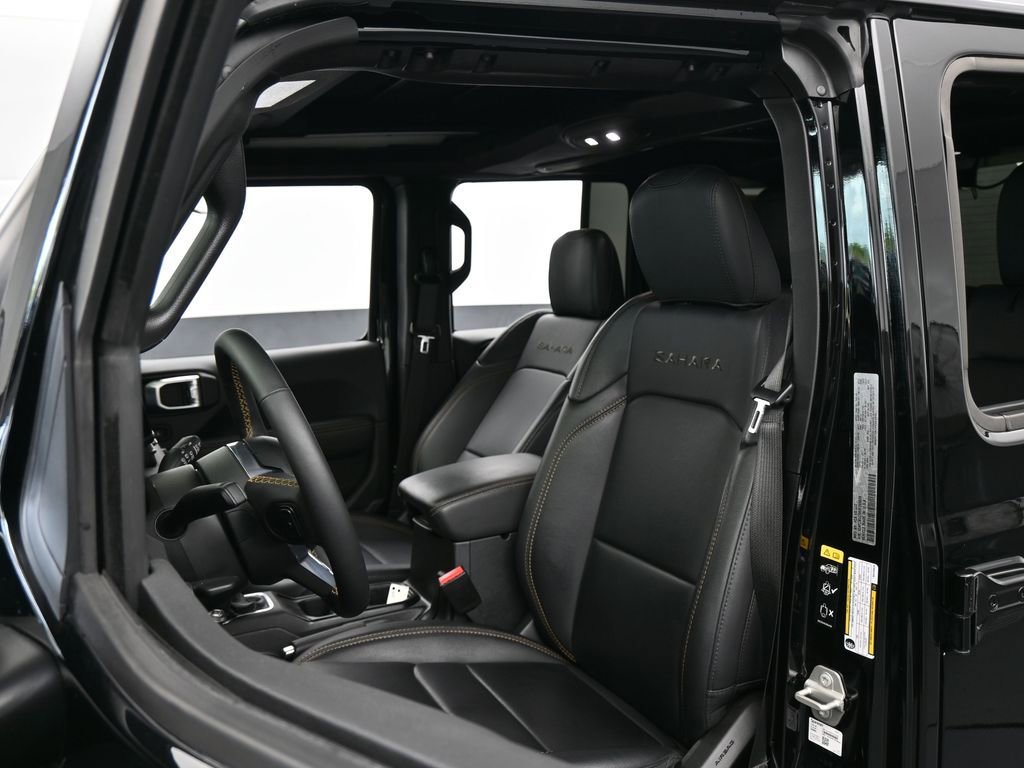 Used 2024 Jeep Wrangler Sahara image 10