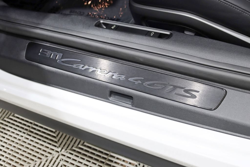 Used 2026 Porsche 911 GTS image 18