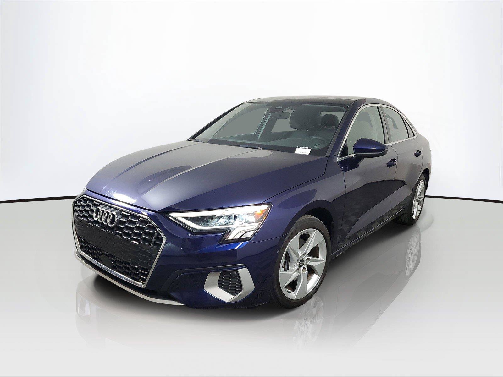 Used 2023 Audi A3 2.0T Premium Plus w/ Premium Plus Package FWD image 3
