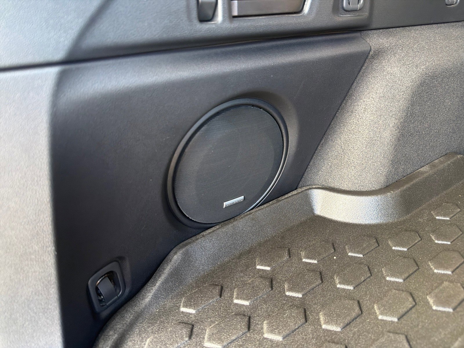 Used 2020 Subaru Outback Touring XT image 33