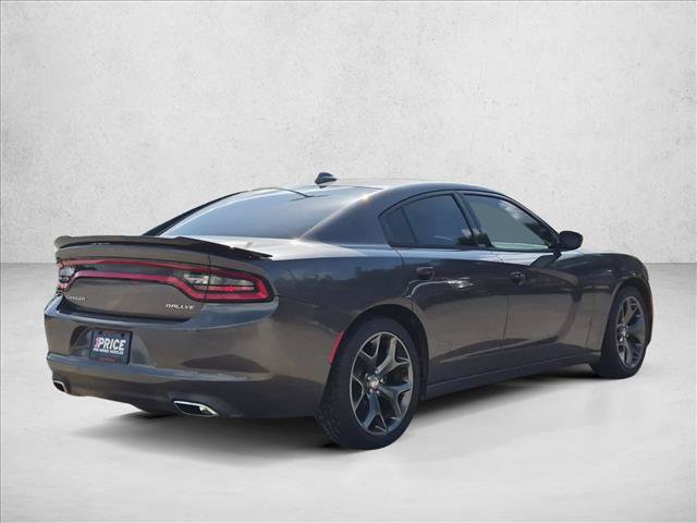 Used 2015 Dodge Charger SXT RWD image 5