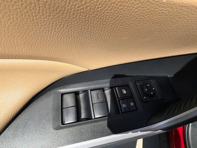 Used 2019 Toyota RAV4 LE FWD image 27