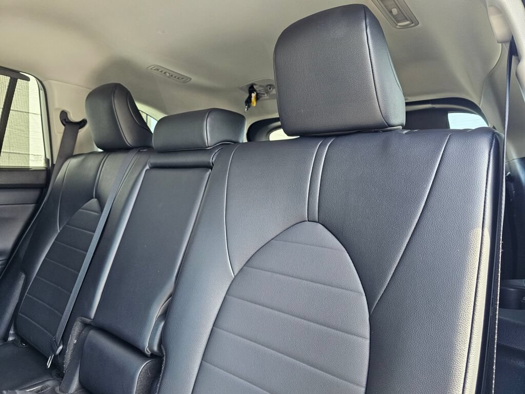 Used 2025 Toyota Highlander XLE AWD/4WD image 18