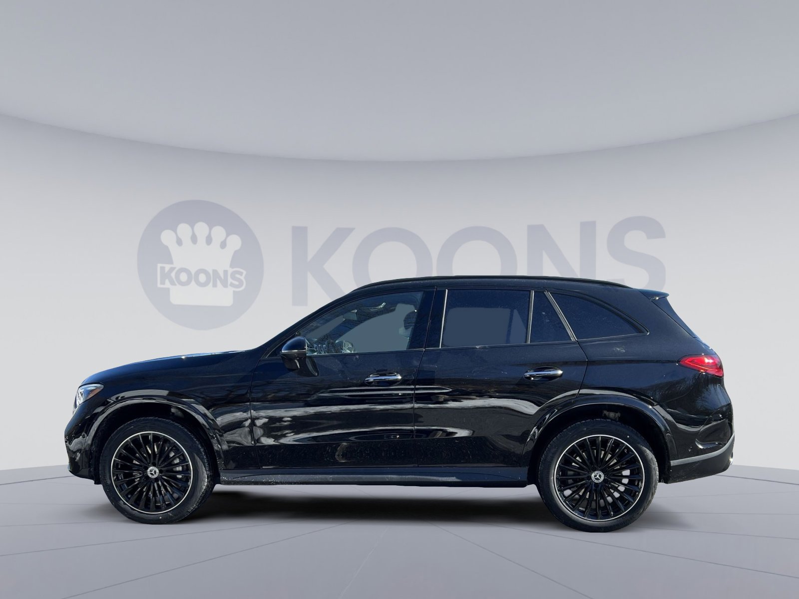 New 2026 Mercedes-Benz GLC 300 4MATIC image 2