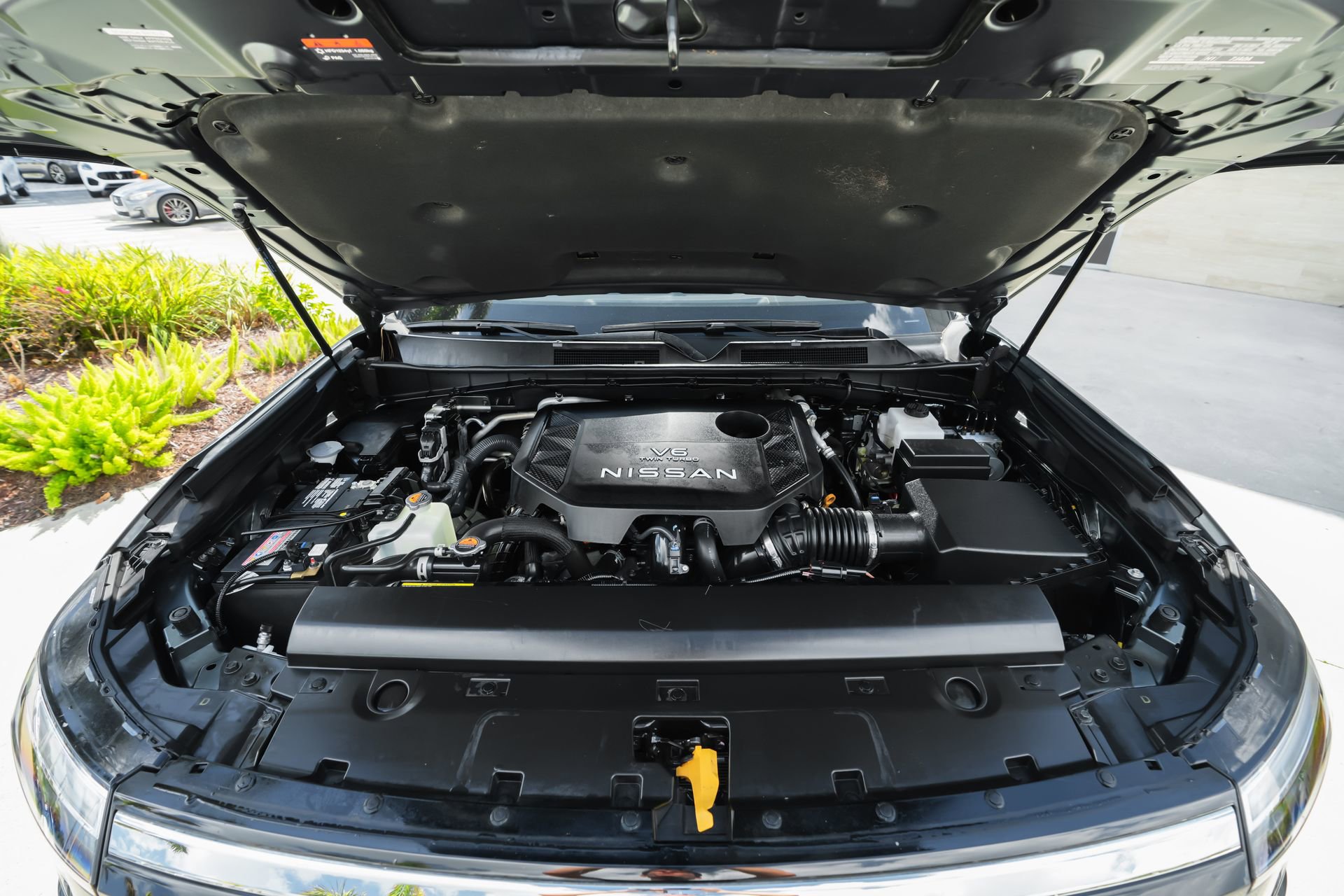 Used 2025 Nissan Armada Platinum image 45