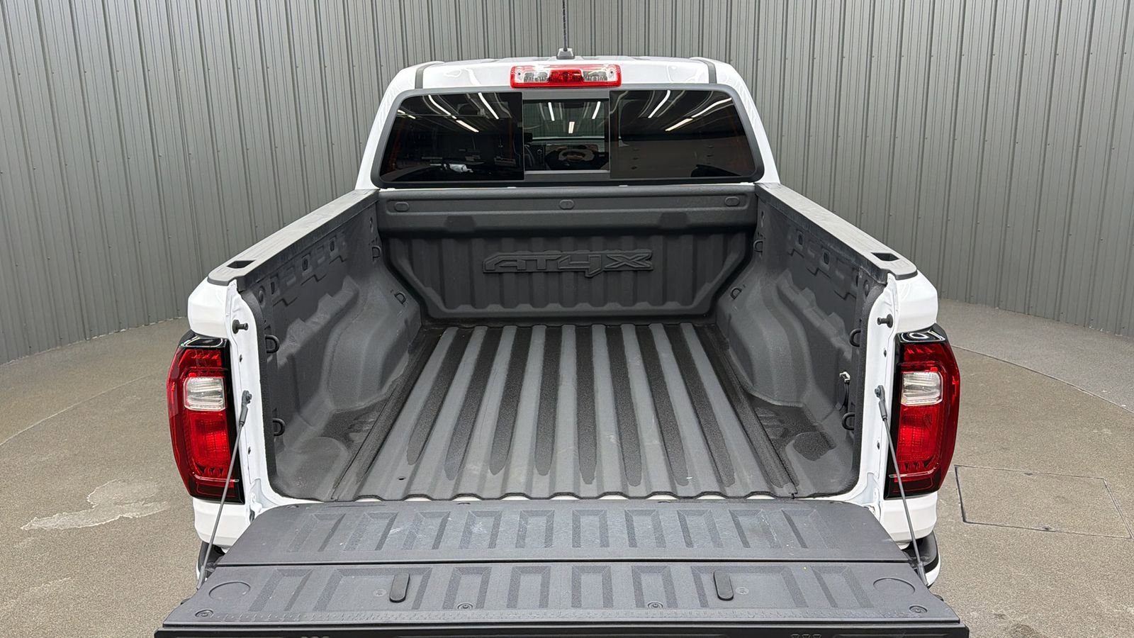 Used 2024 GMC Canyon AT4X image 13