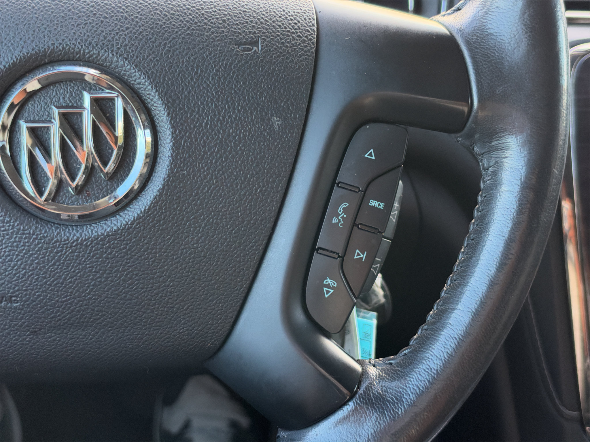 Used 2015 Buick Enclave Leather FWD image 29