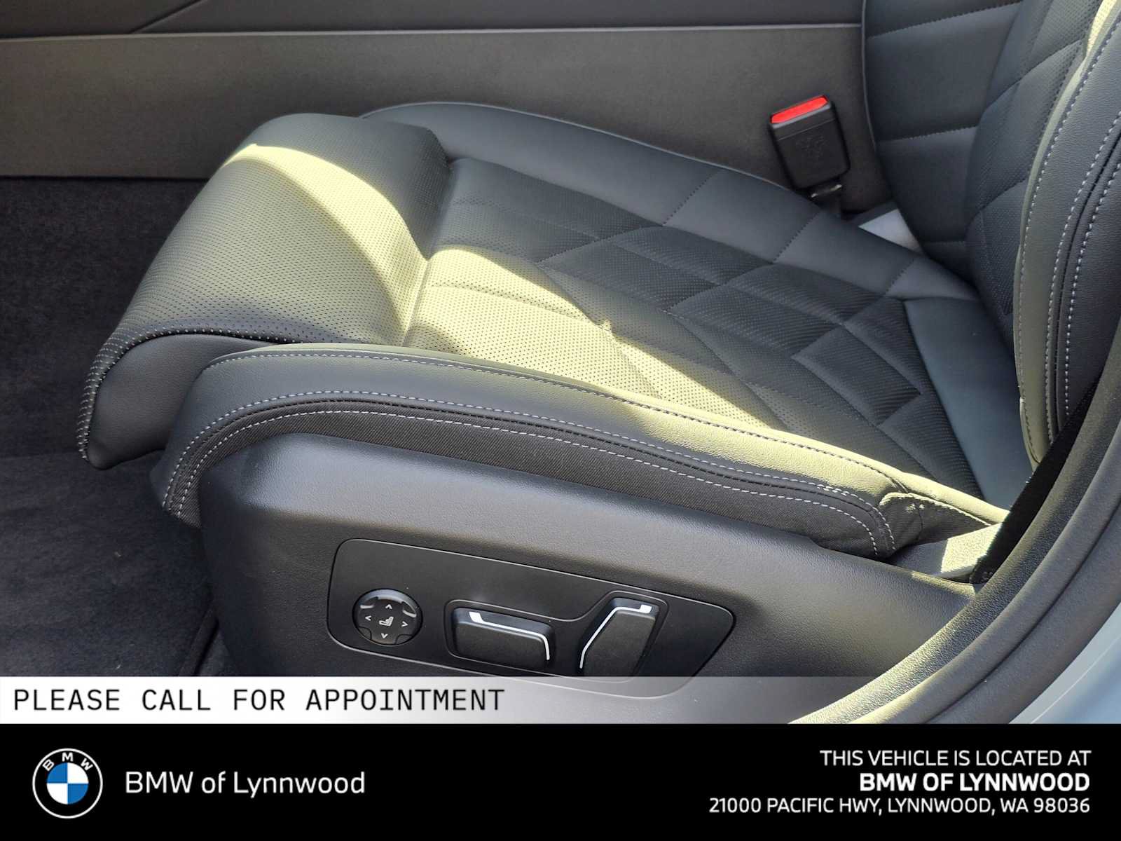 New 2026 BMW i5 w/ Executive Package AWD/4WD image 24