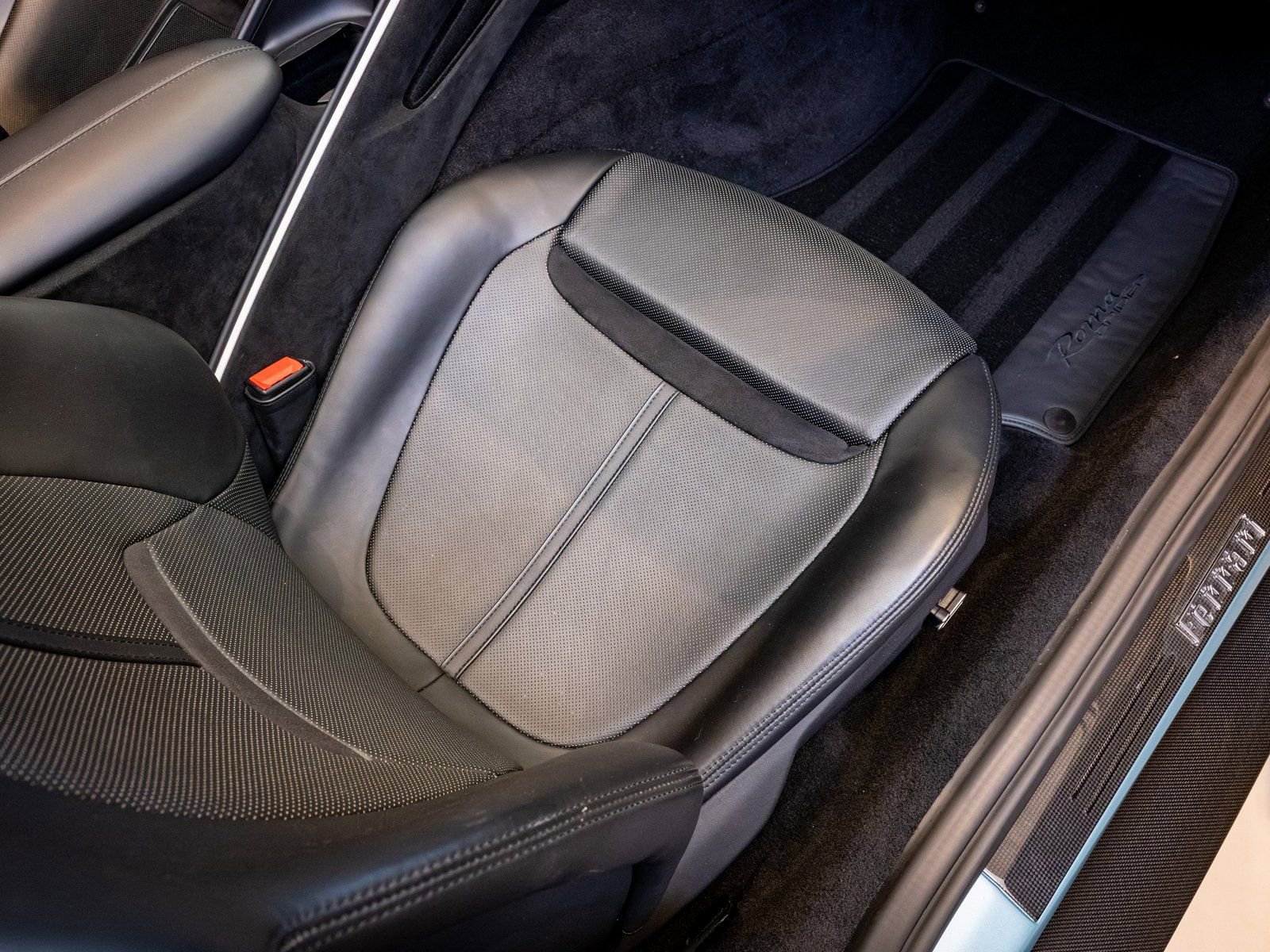 Certified 2024 Ferrari Roma Spider image 22