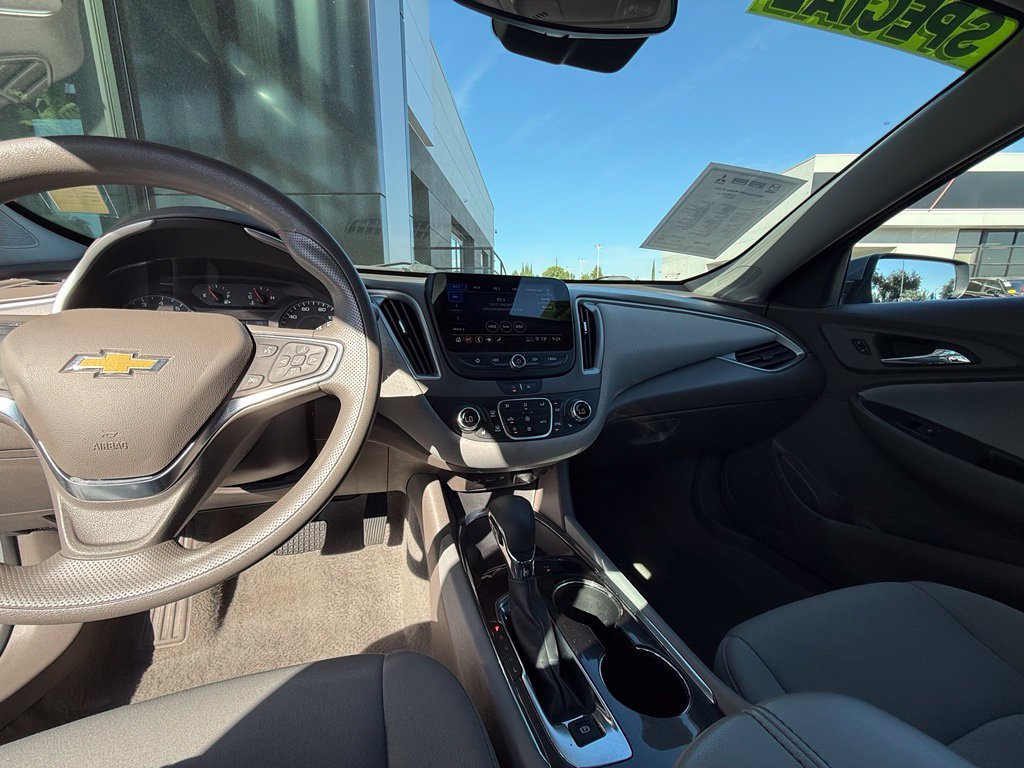 Used 2024 Chevrolet Malibu LT FWD image 23