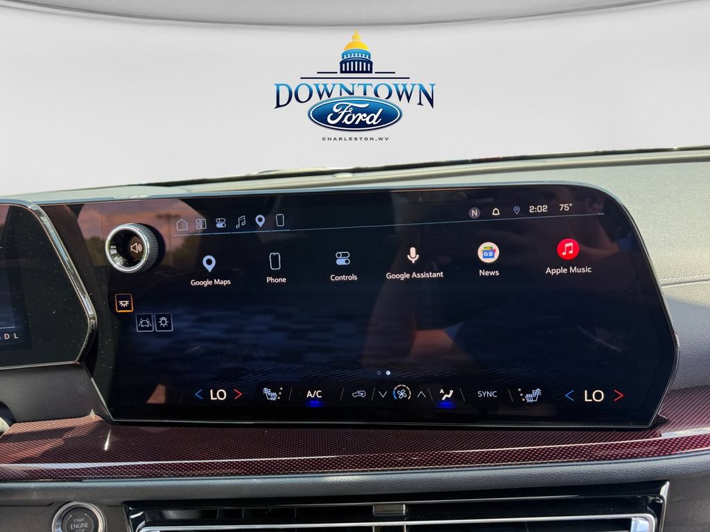 Used 2026 Chevrolet Traverse Z71 w/ LPO, Floor Liner Package AWD/4WD image 36