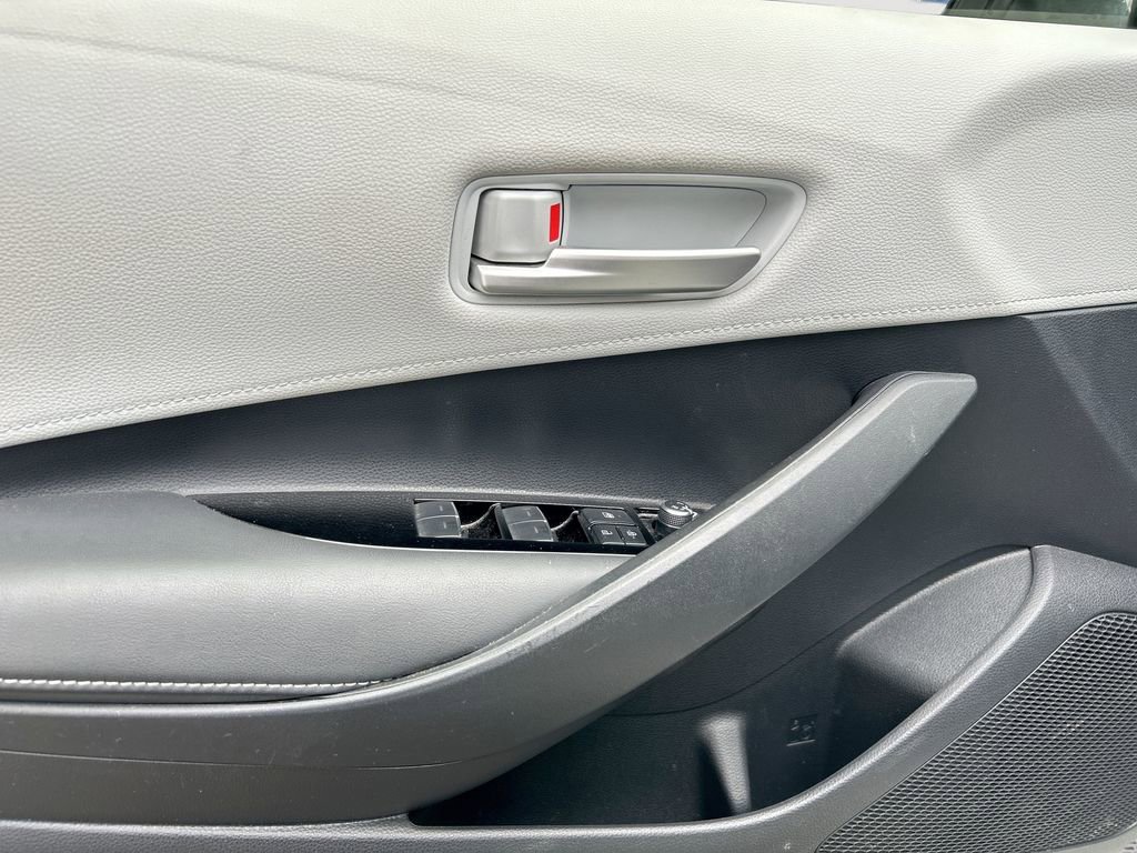 Used 2019 Toyota Corolla SE w/ SE Option Package image 26