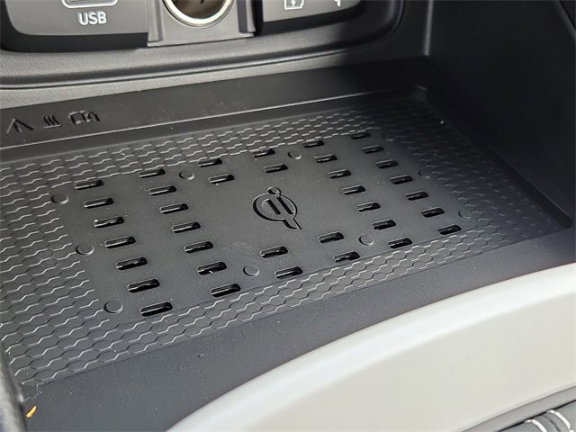 New 2025 Hyundai Venue Limited image 16