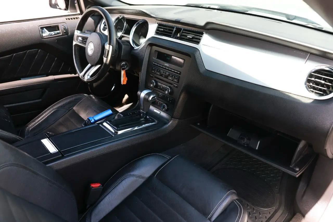 Used 2012 Ford Mustang Premium RWD image 18