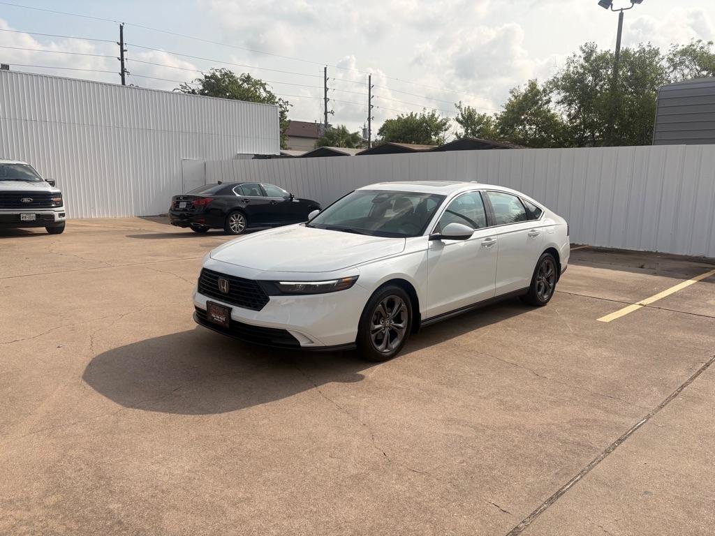 Used 2024 Honda Accord EX image 3
