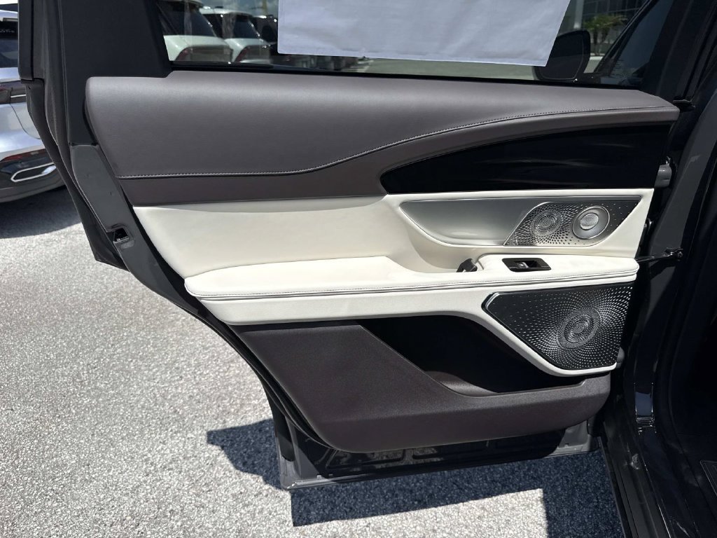 New 2026 Lincoln Nautilus Black Label AWD/4WD image 13