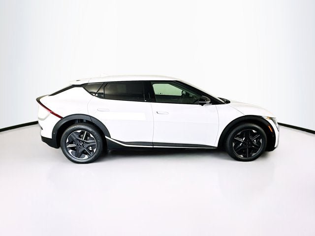 New 2025 Kia EV6 Light w/ Light LR Technology Package image 4