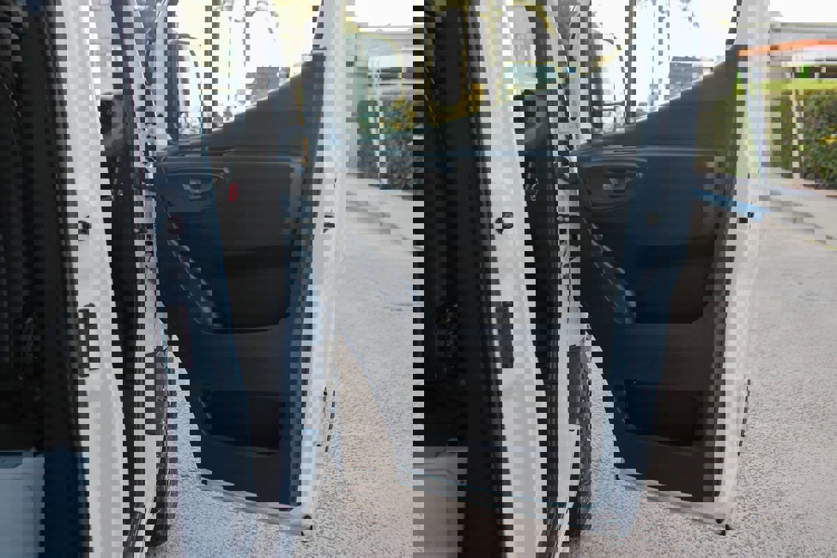 Used 2024 Mercedes-Benz Sprinter 2500 image 37