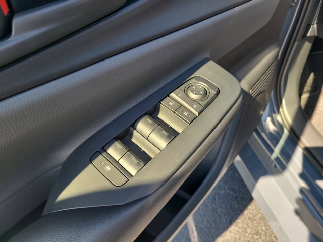 New 2026 Toyota Prius LE image 11