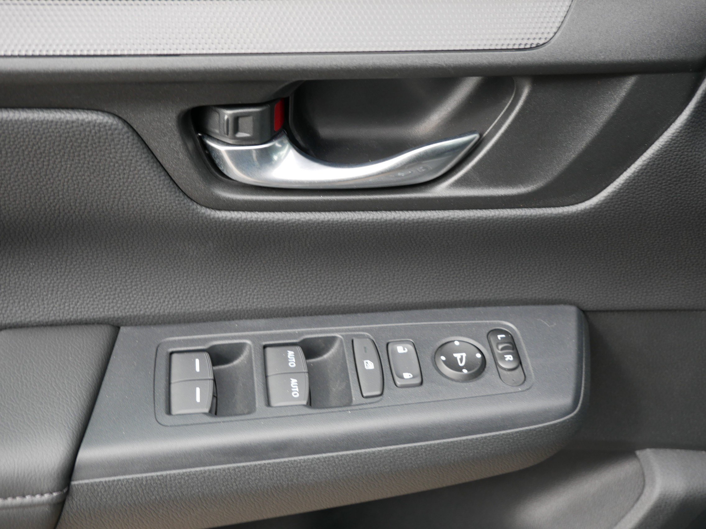 Certified 2025 Honda CR-V EX image 19